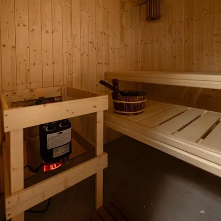 Beautiful With Sauna And Garden بيت للعطل *