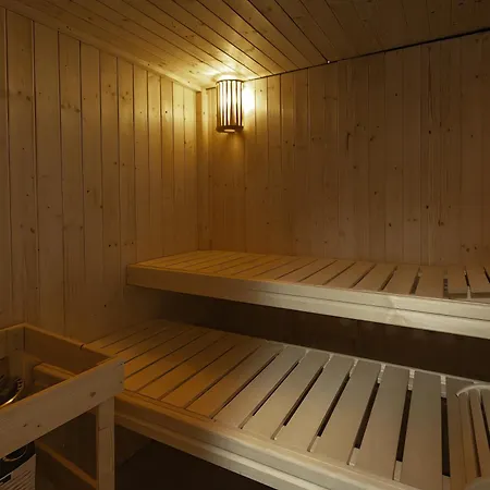 بيت للعطل Beautiful With Sauna And Garden فيكْ آنْ زي