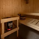 Beautiful With Sauna And Garden Casa vacanze *